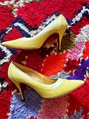 60s Vintage Butter Yellow Pumps Sz 7N